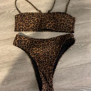 KENDALL & KYLIE swim